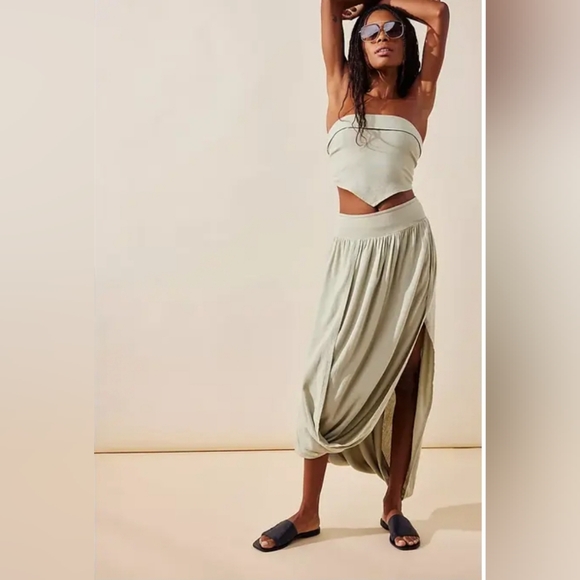 Free People Dresses & Skirts - NWOT Free People Stay Awhile Midi Skirt Size Small